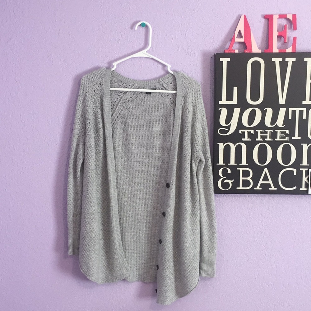 AE Cardigan
